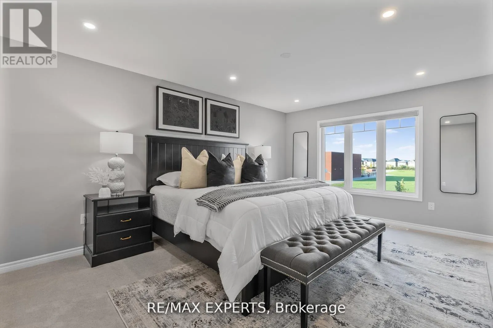 1295 KOVACHIK BOULEVARD