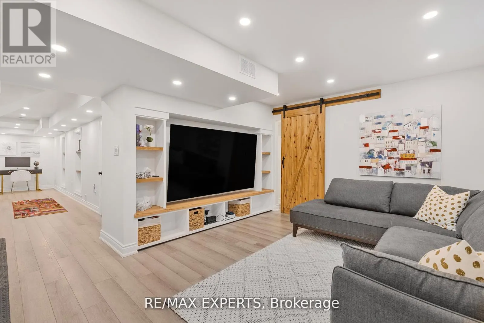 1295 KOVACHIK BOULEVARD