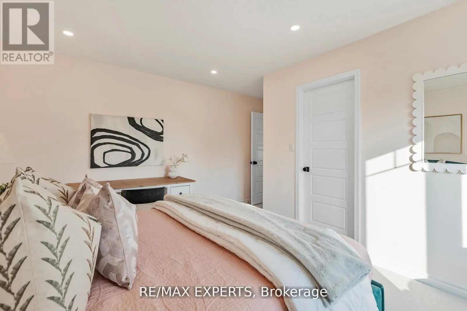 1295 KOVACHIK BOULEVARD