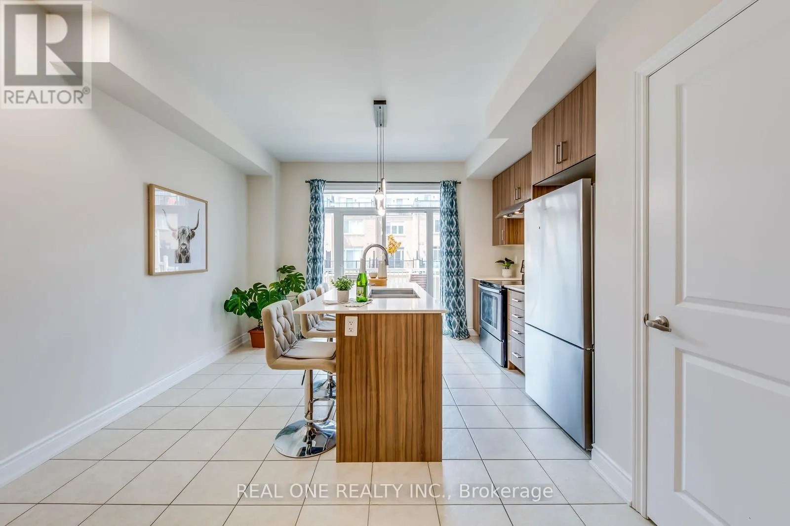 69 EDWARD HORTON CRESCENT