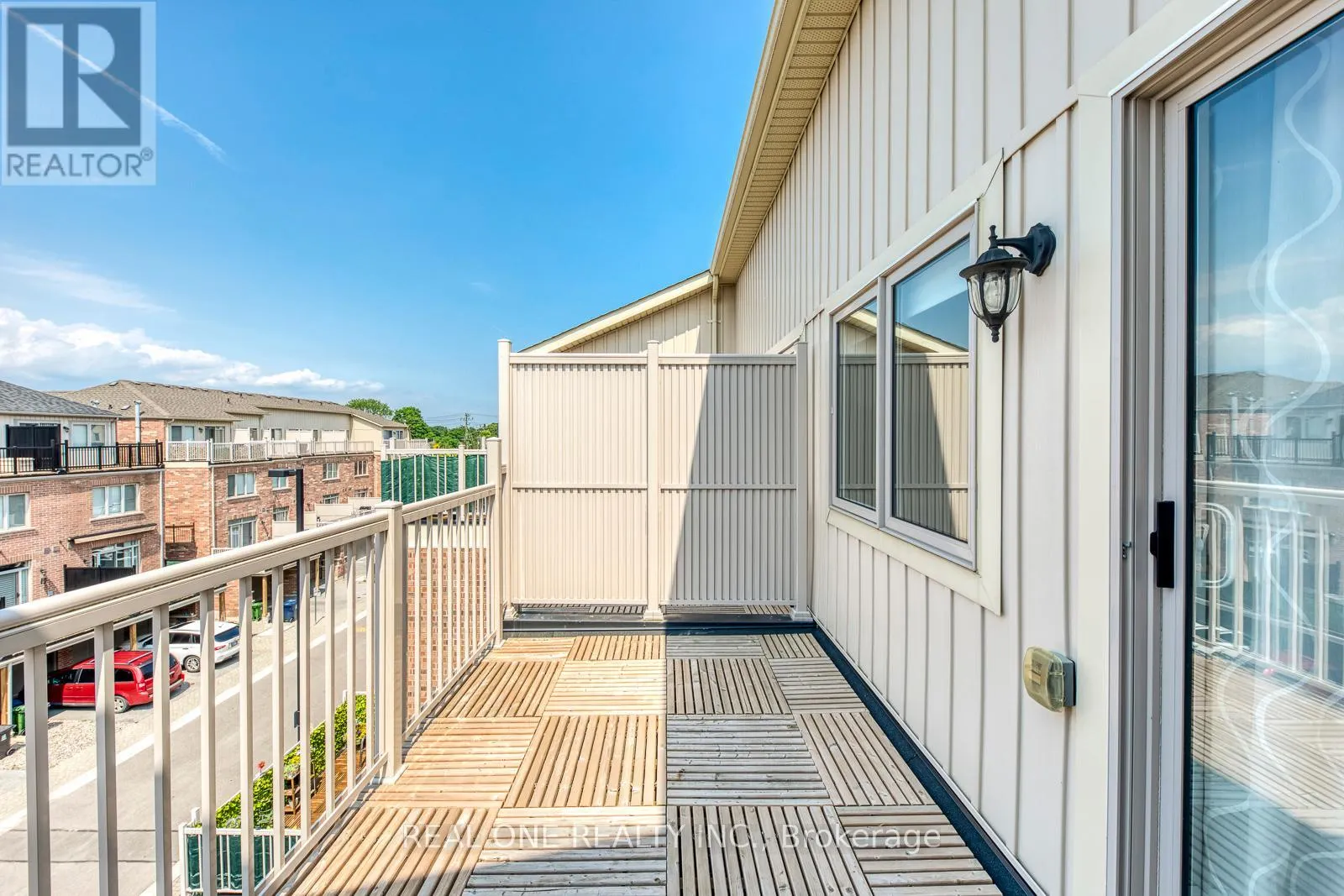 69 EDWARD HORTON CRESCENT