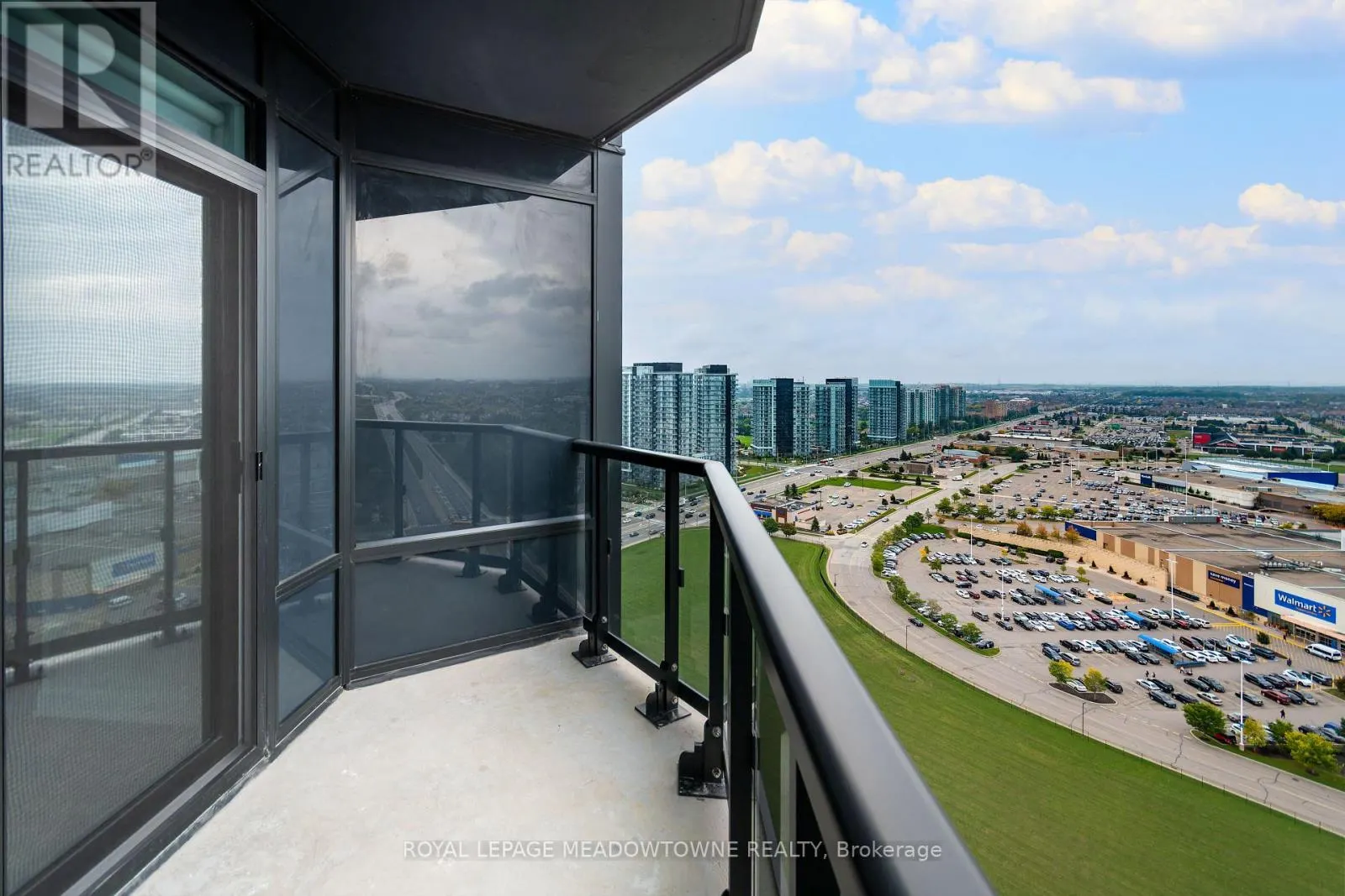 2306 - 2495 EGLINTON AVENUE W