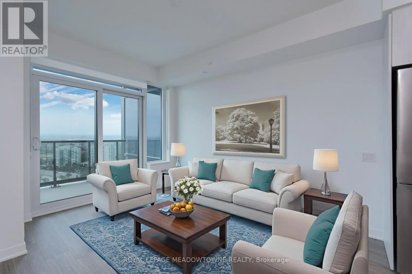 2306 - 2495 EGLINTON AVENUE W