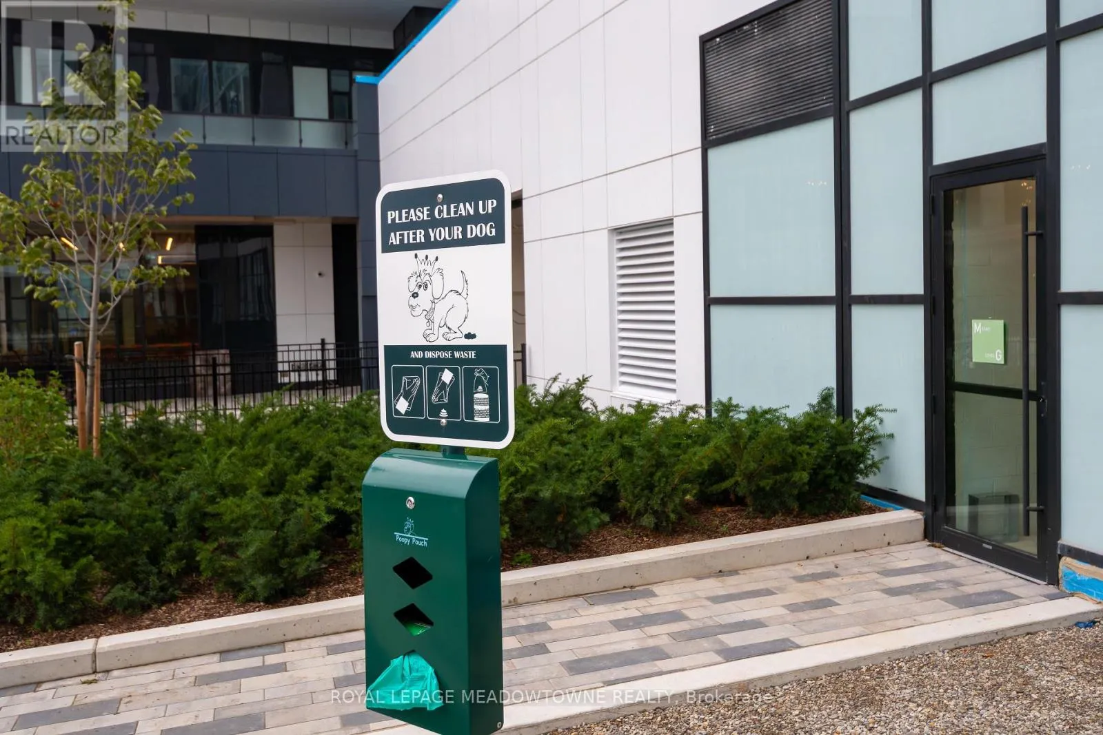 2306 - 2495 EGLINTON AVENUE W