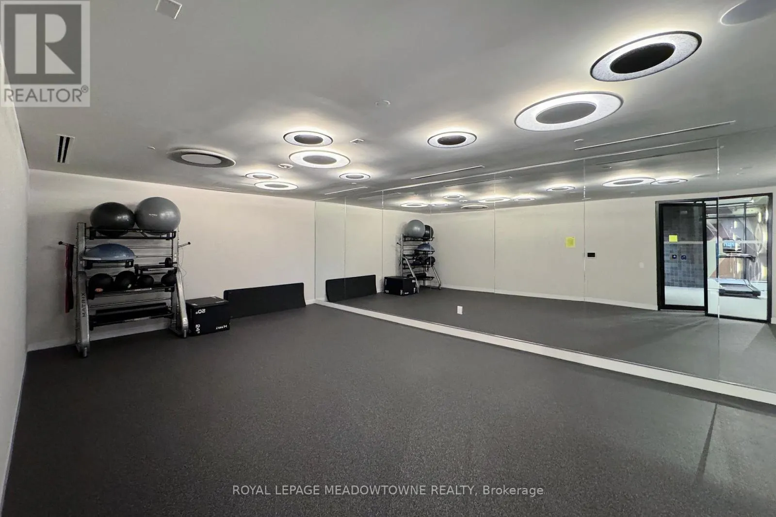 2306 - 2495 EGLINTON AVENUE W