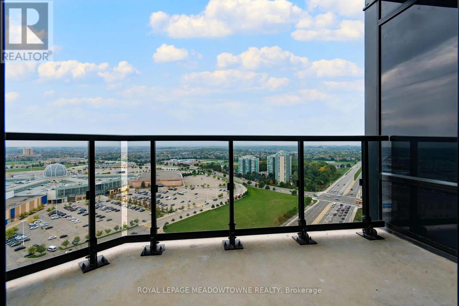 2306 - 2495 EGLINTON AVENUE W