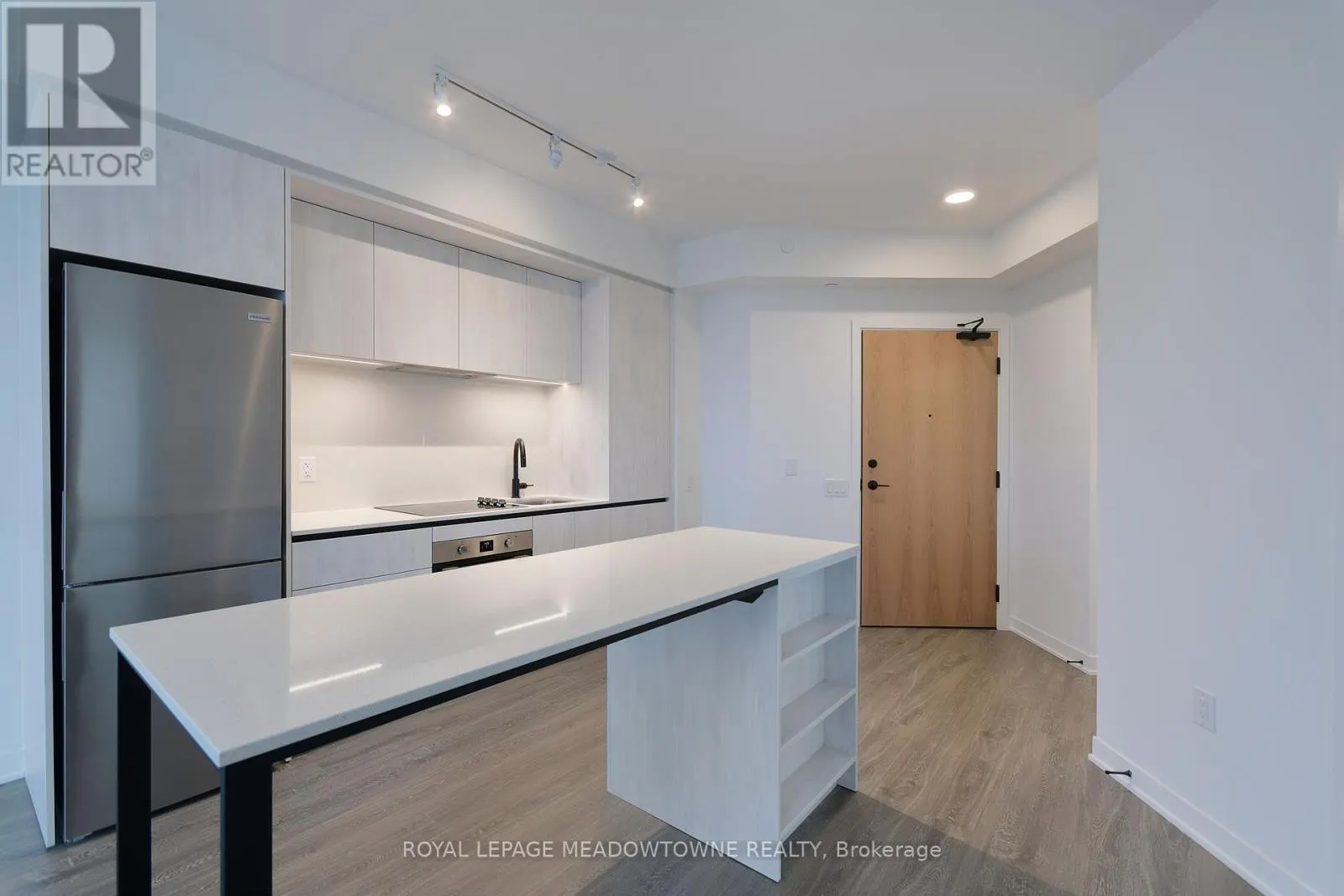 2306 - 2495 EGLINTON AVENUE W