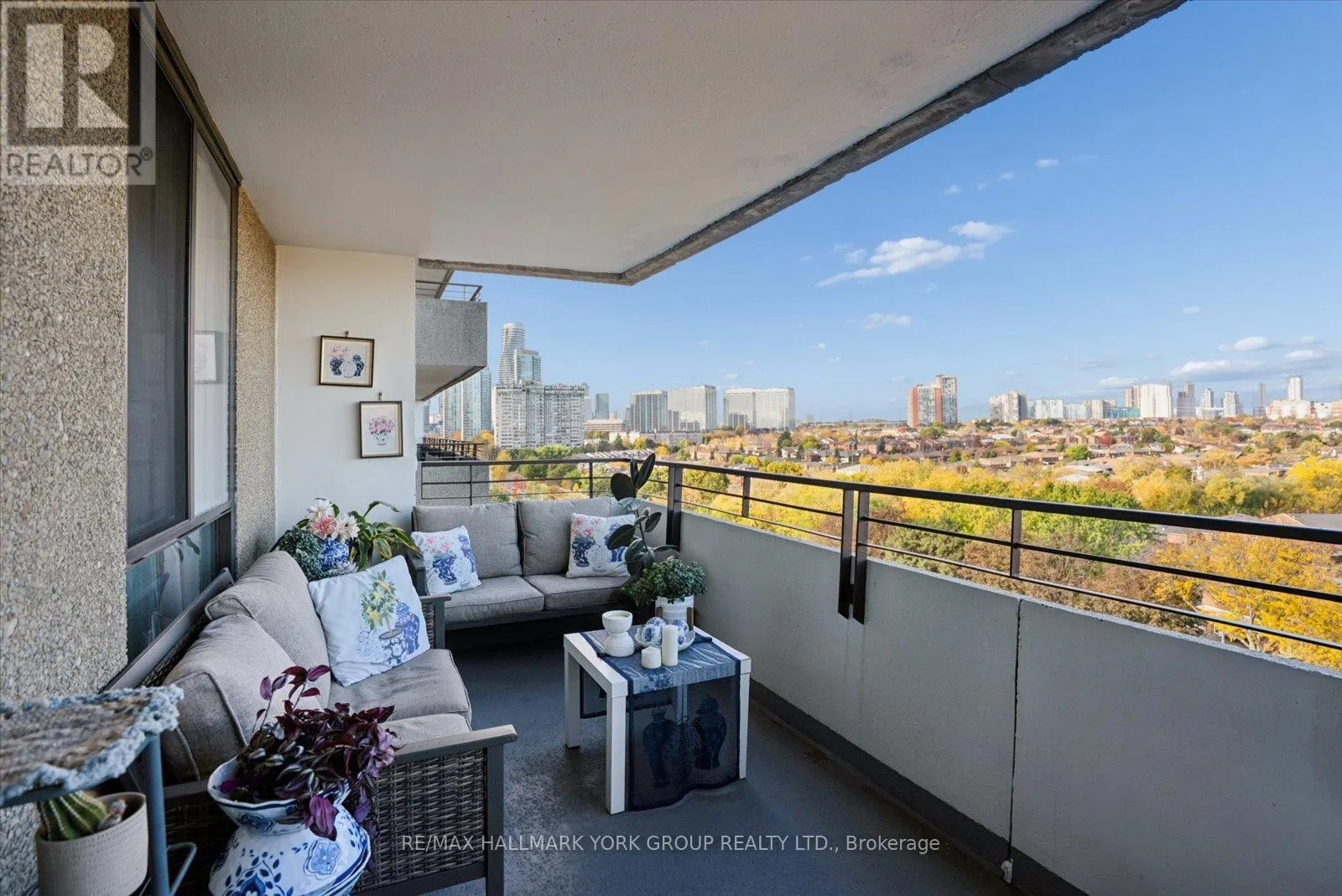 1006 - 1300 MISSISSAUGA VALLEY BOULEVARD