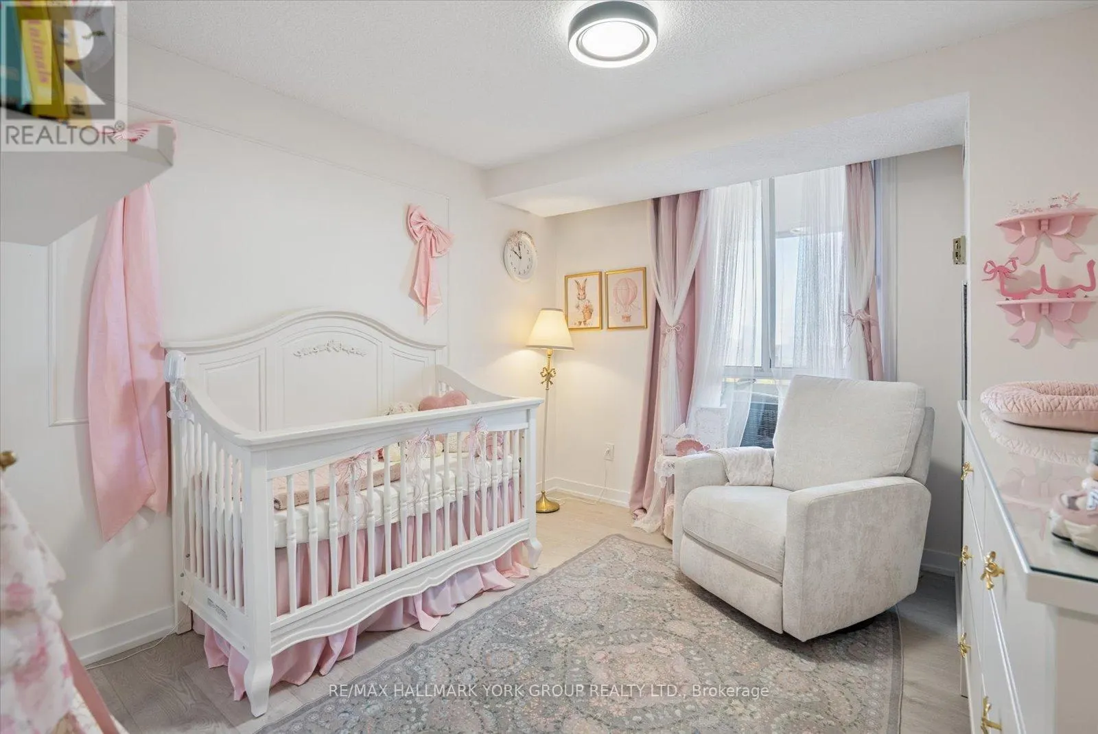 1006 - 1300 MISSISSAUGA VALLEY BOULEVARD