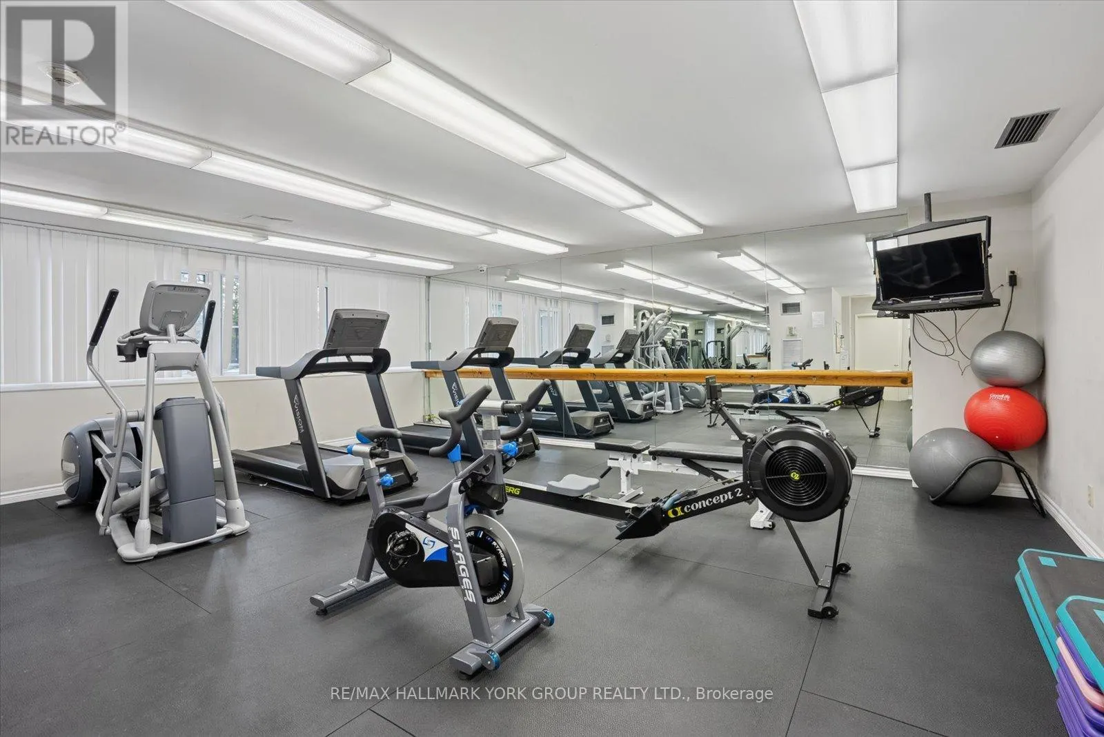 1006 - 1300 MISSISSAUGA VALLEY BOULEVARD