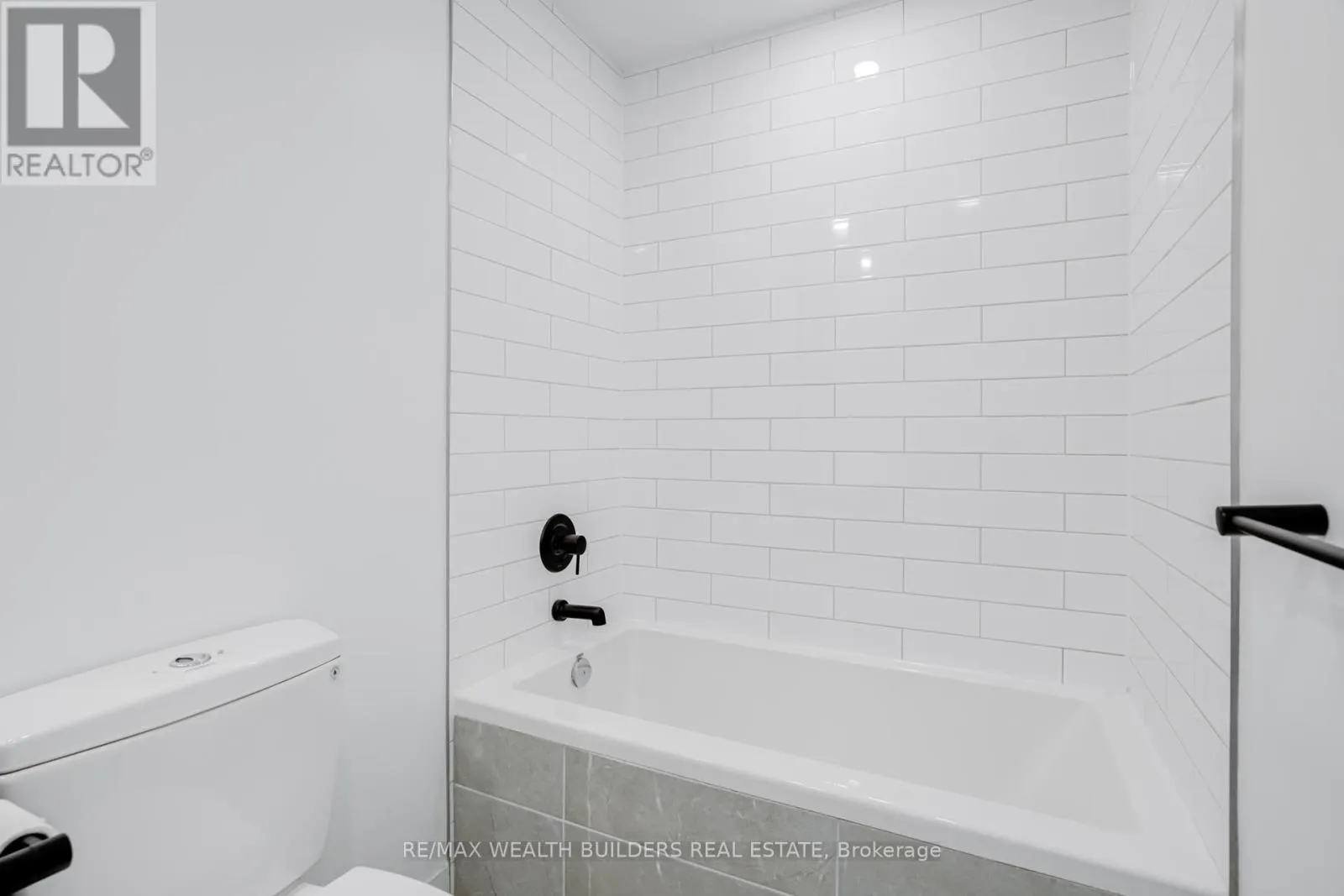 511 - 2118 BLOOR STREET W