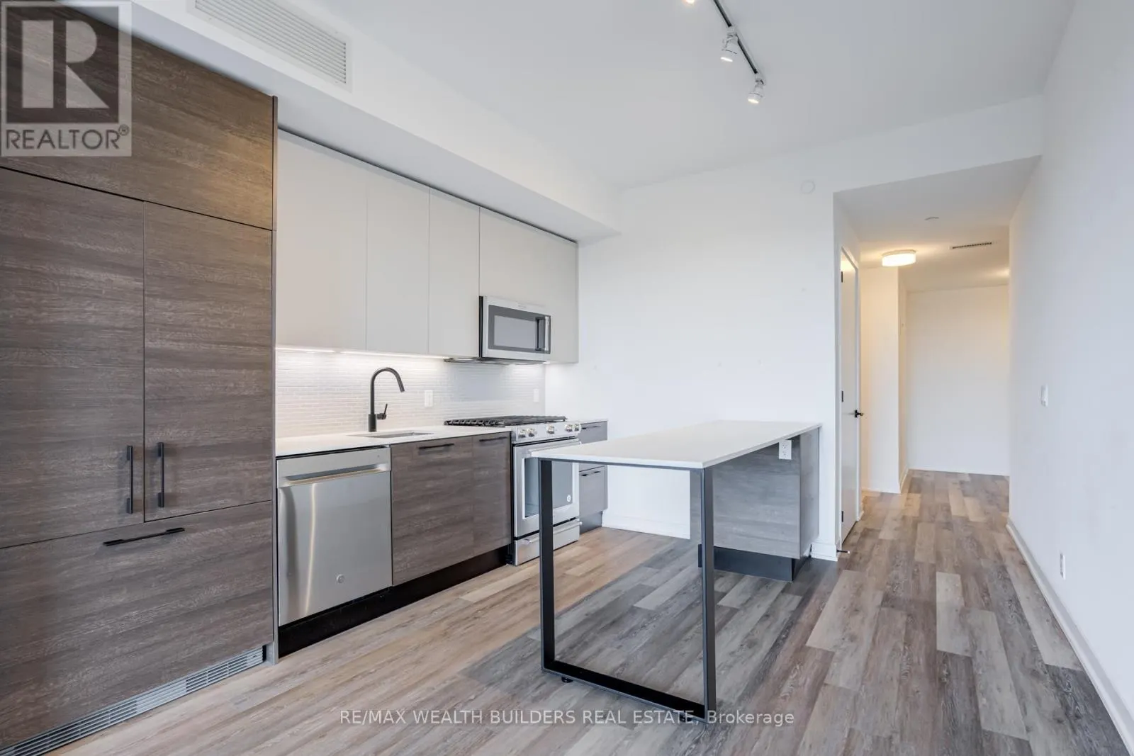 511 - 2118 BLOOR STREET W