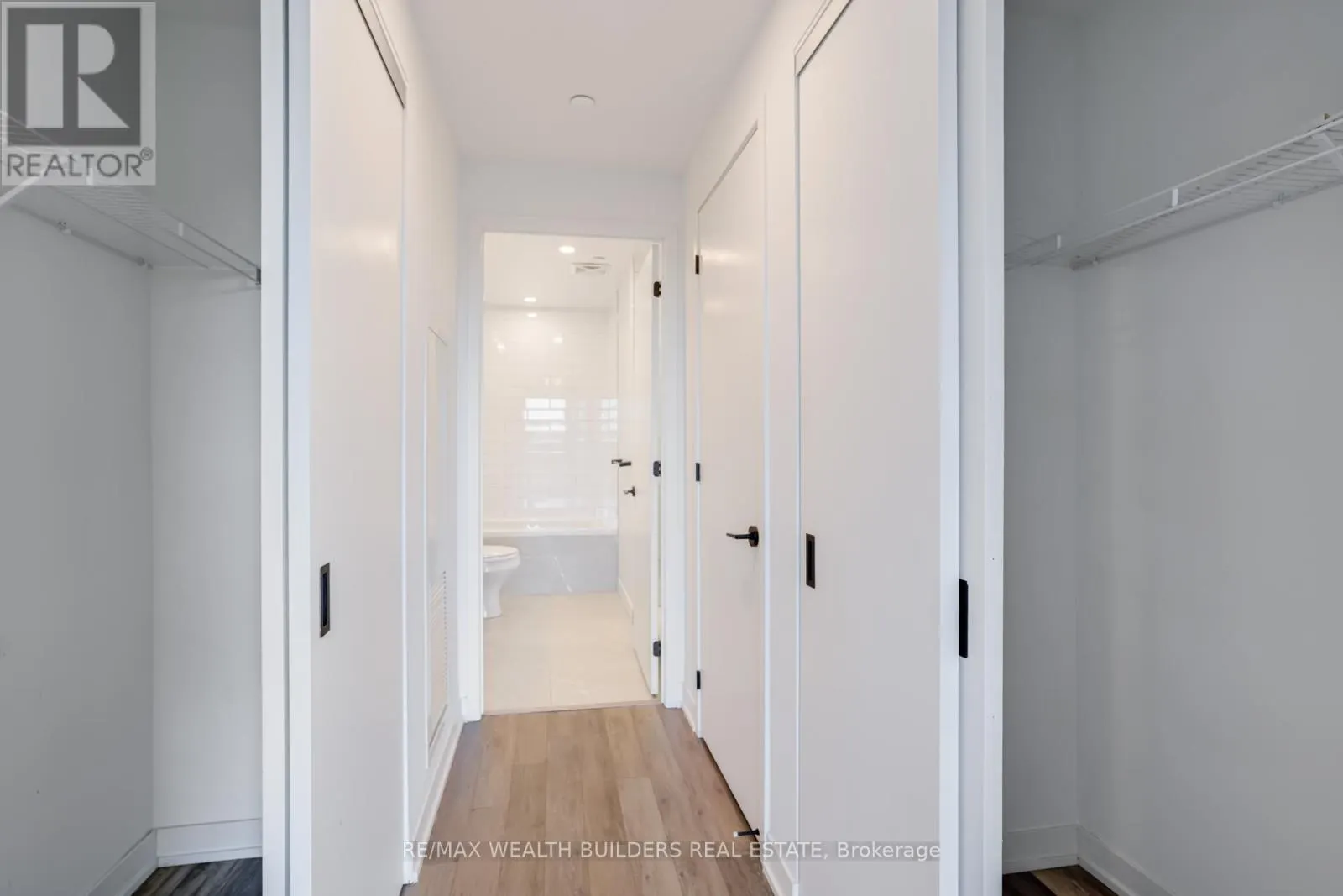 511 - 2118 BLOOR STREET W