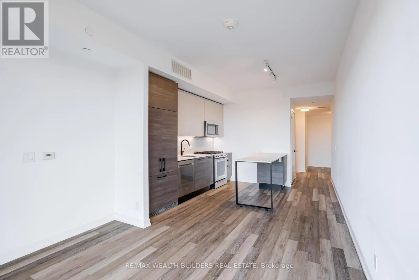 511 - 2118 BLOOR STREET W