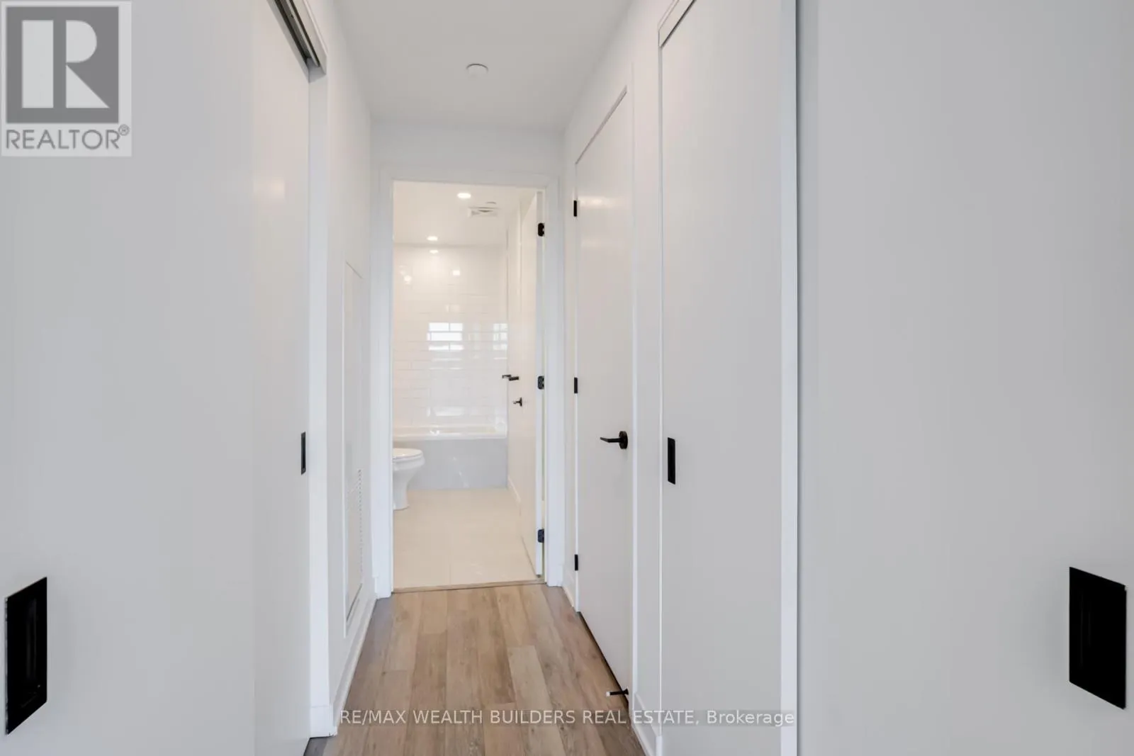 511 - 2118 BLOOR STREET W