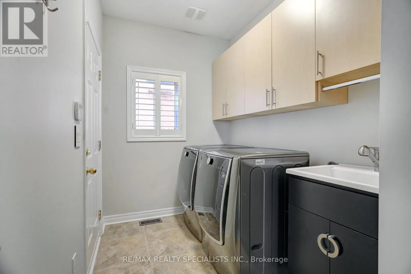 104 EARLSBRIDGE BOULEVARD