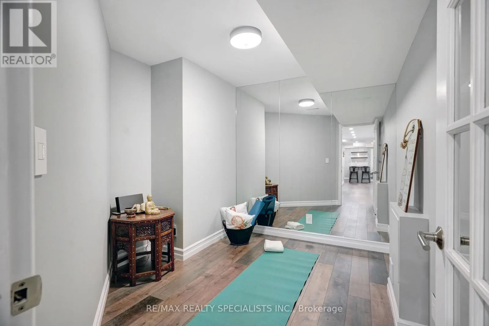 104 EARLSBRIDGE BOULEVARD