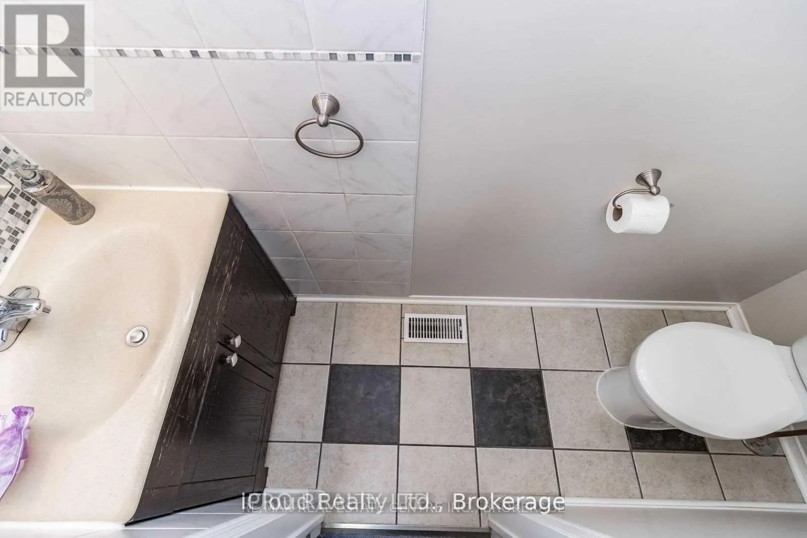 40 MUIRLAND CRESCENT