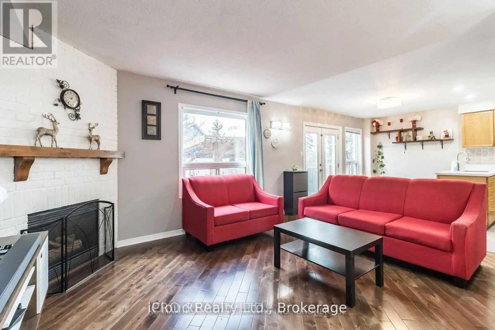 40 MUIRLAND CRESCENT