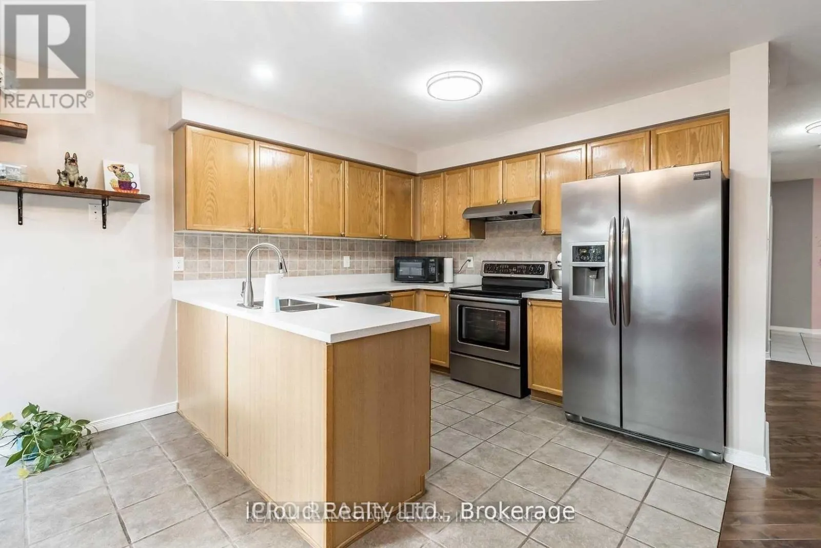 40 MUIRLAND CRESCENT