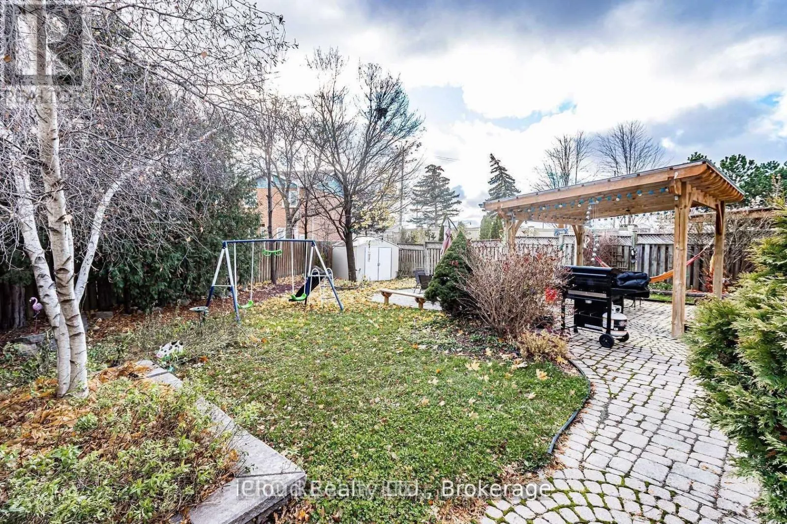 40 MUIRLAND CRESCENT