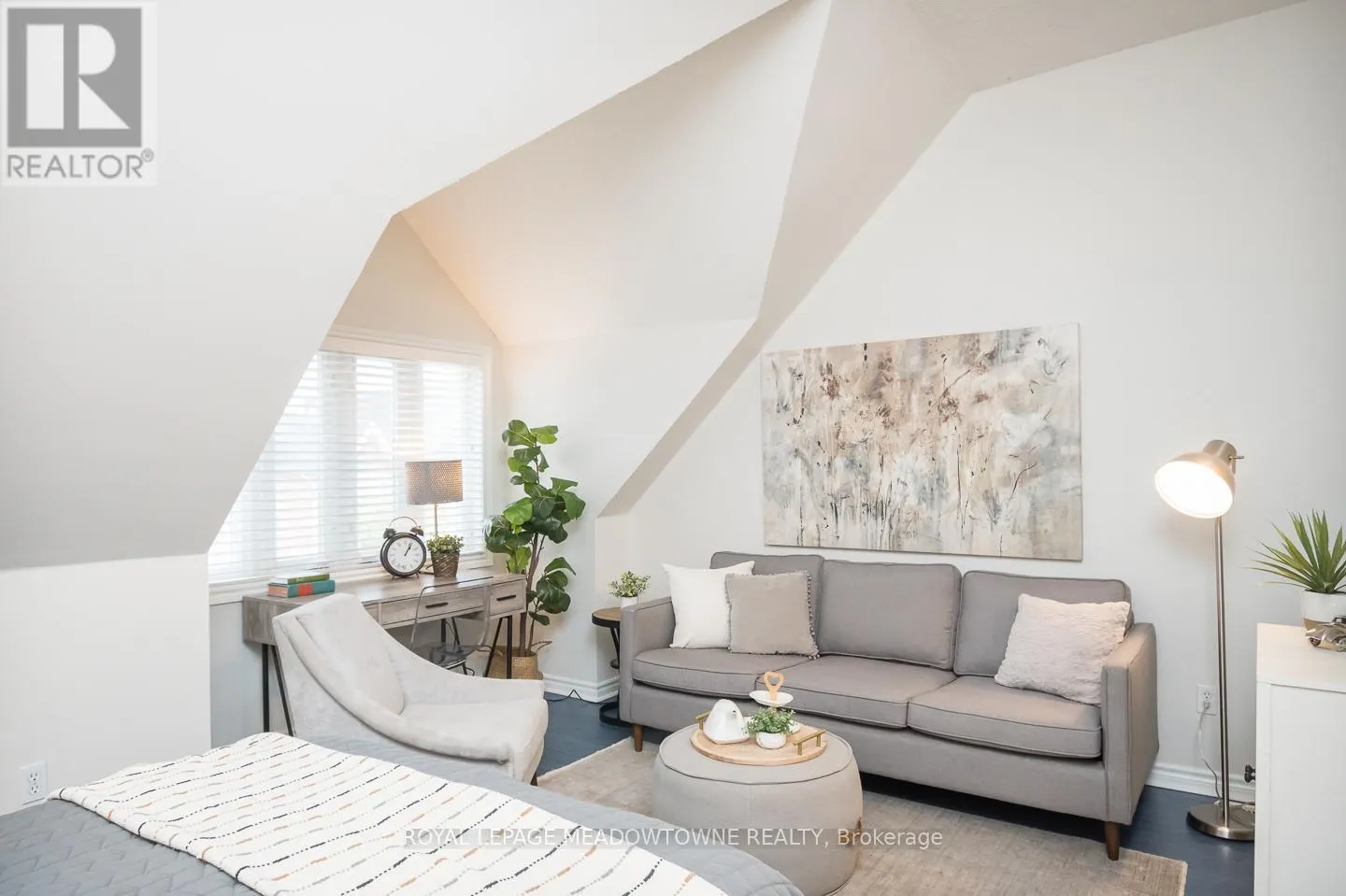 302 - 1701 LAMPMAN AVENUE