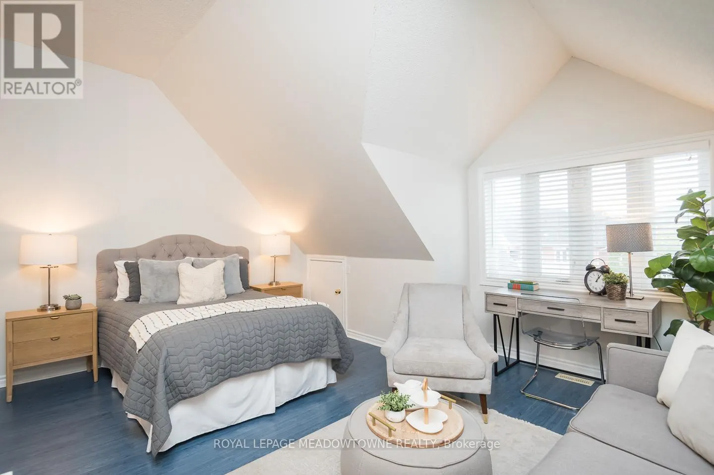 302 - 1701 LAMPMAN AVENUE