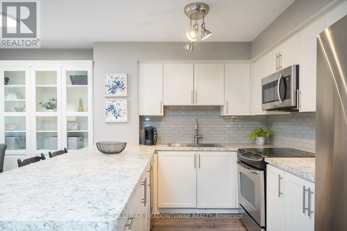 302 - 1701 LAMPMAN AVENUE