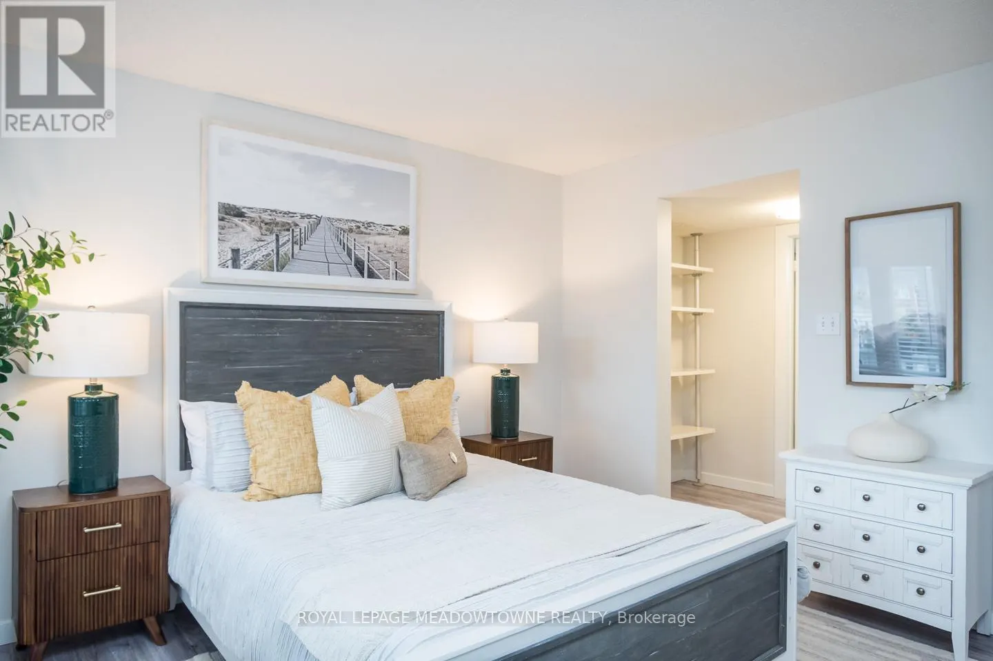 302 - 1701 LAMPMAN AVENUE