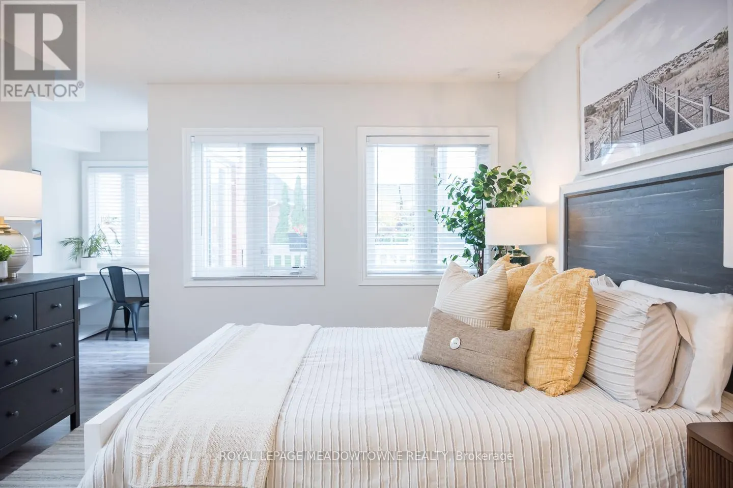 302 - 1701 LAMPMAN AVENUE