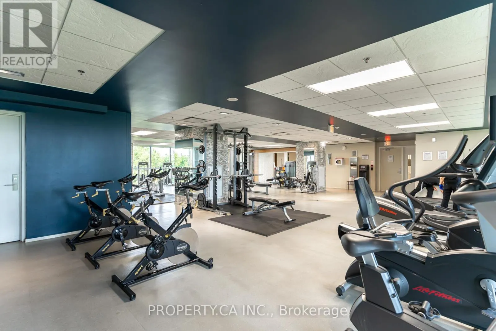 406 - 16 BROOKERS LANE