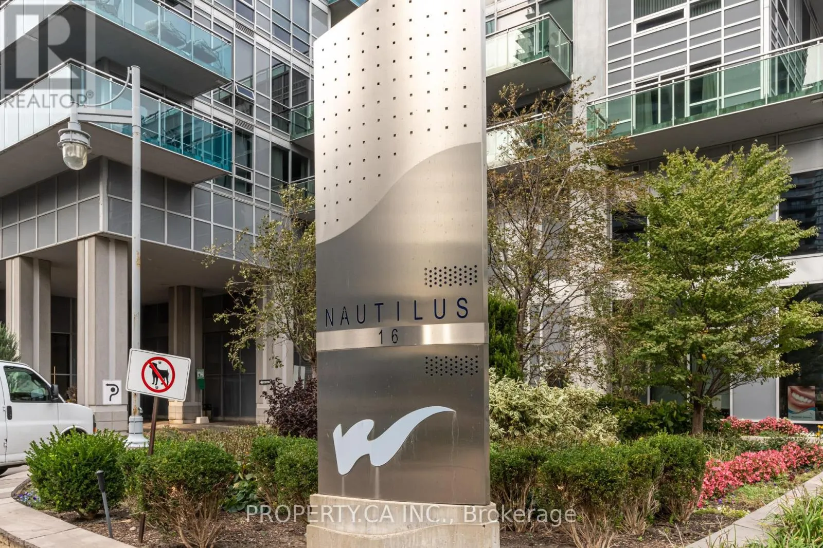 406 - 16 BROOKERS LANE