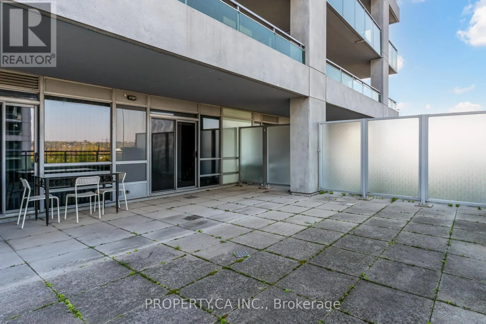 406 - 16 BROOKERS LANE