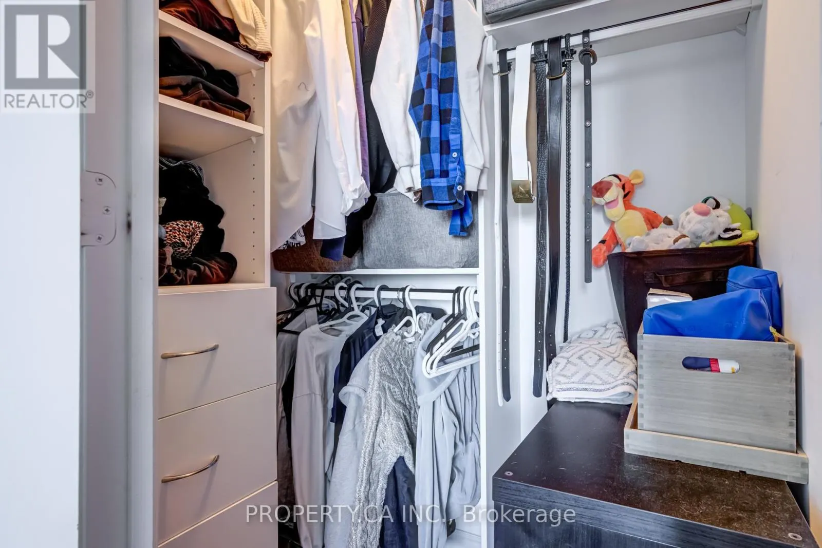 406 - 16 BROOKERS LANE