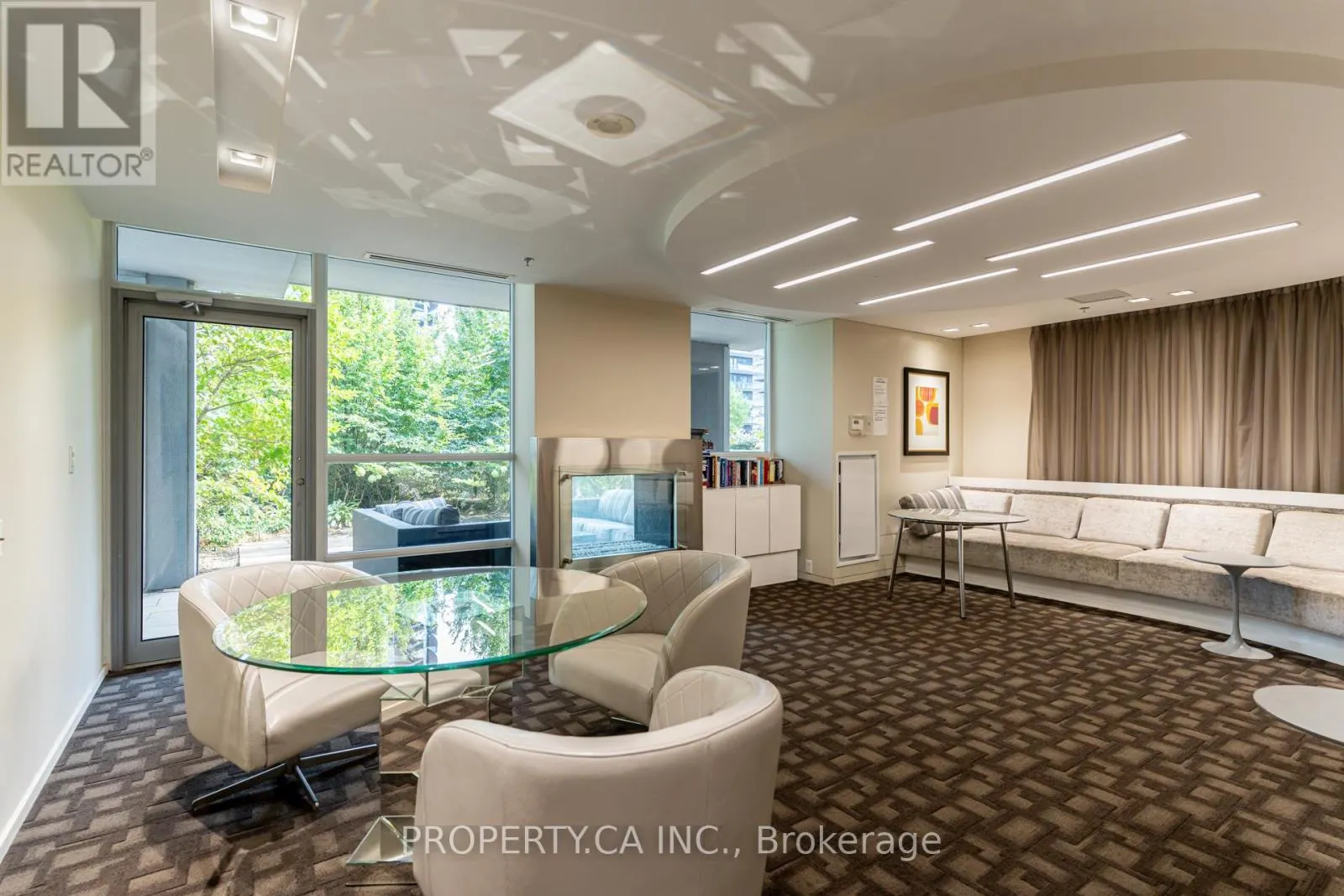 406 - 16 BROOKERS LANE