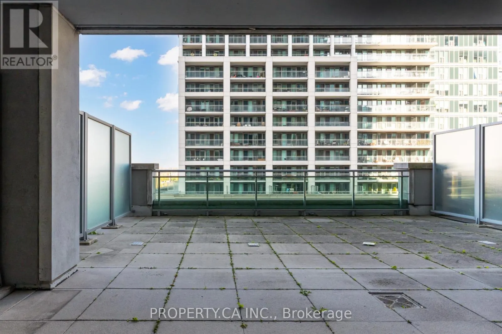 406 - 16 BROOKERS LANE