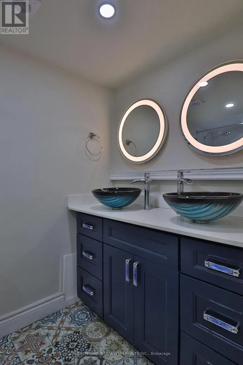 2001 - 627 THE WEST MALL