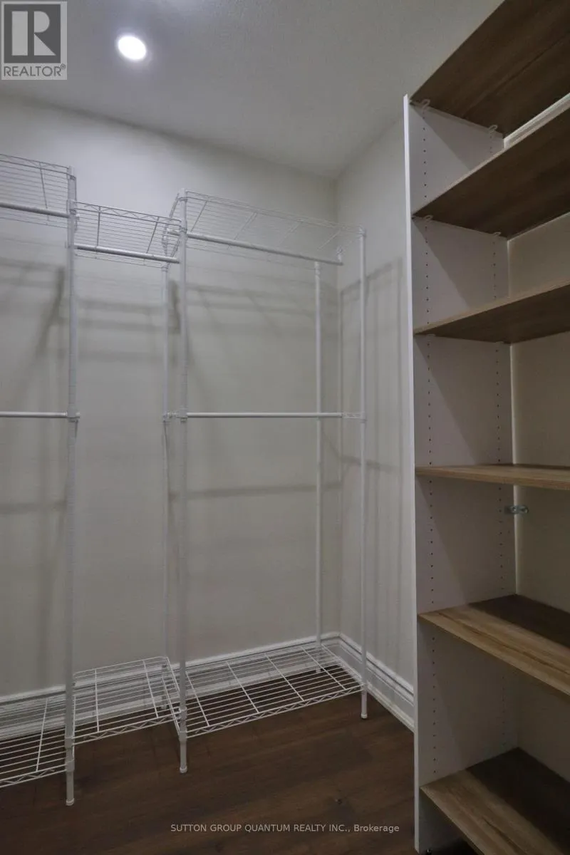 2001 - 627 THE WEST MALL