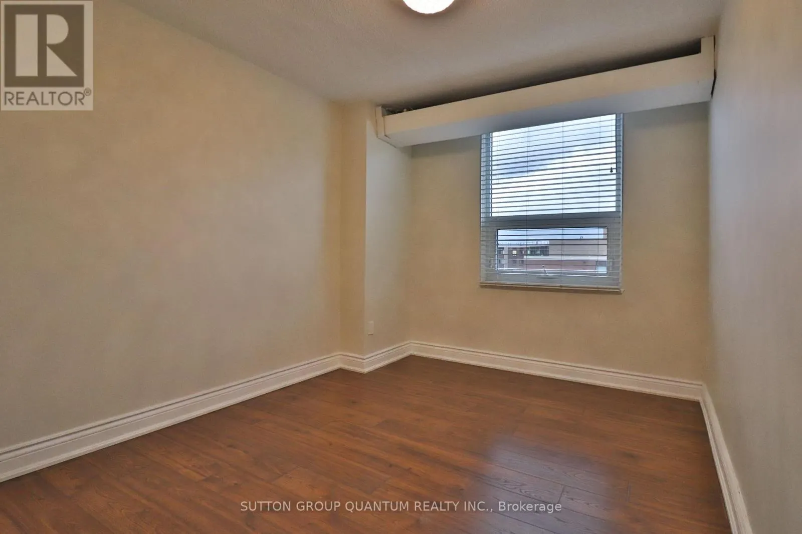 2001 - 627 THE WEST MALL