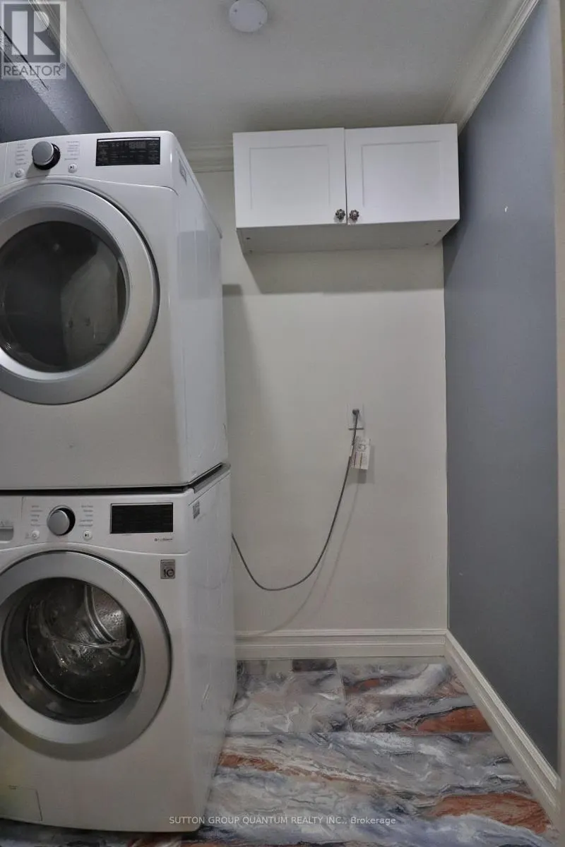 2001 - 627 THE WEST MALL