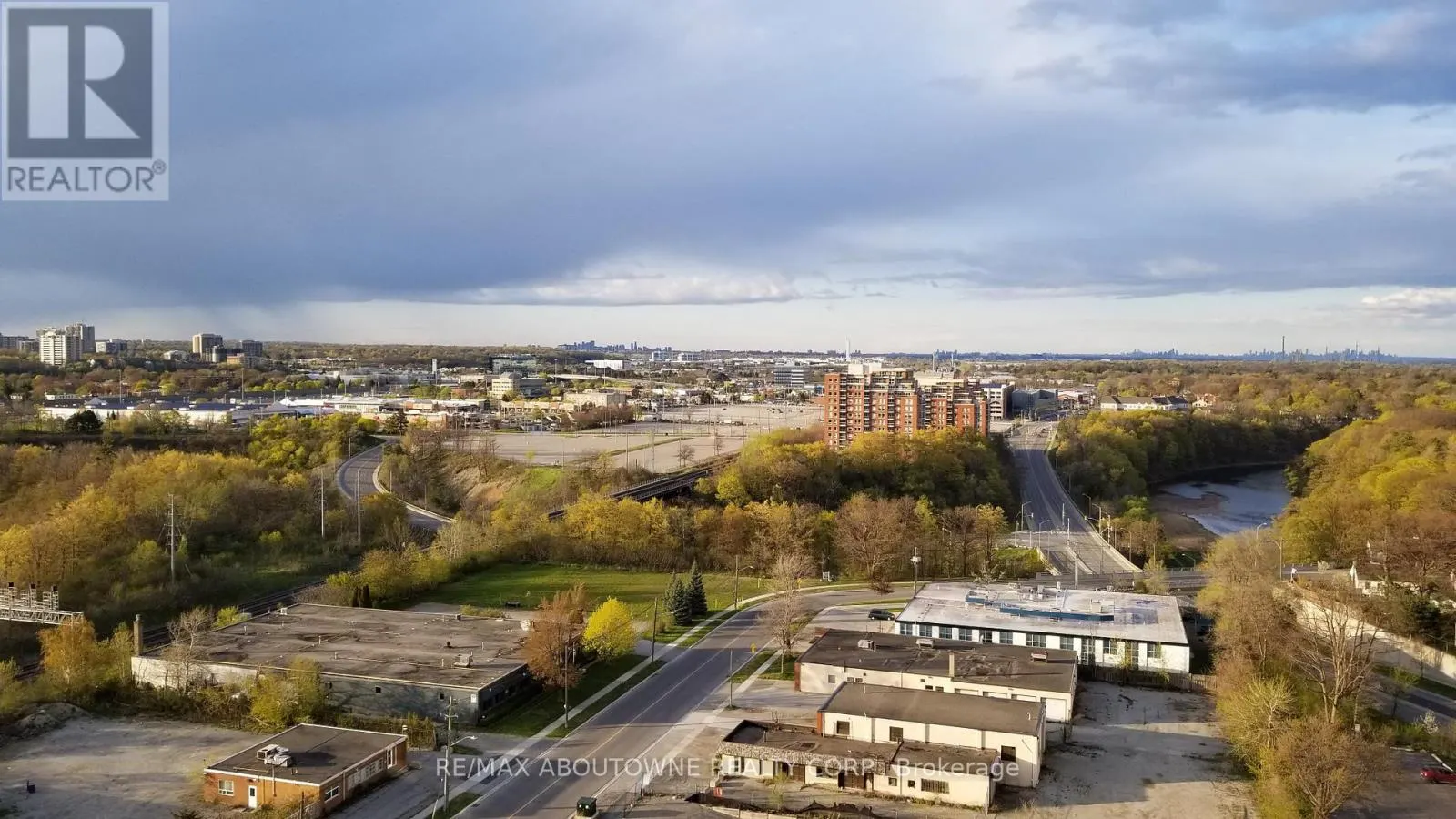 1503 - 65 SPEERS ROAD