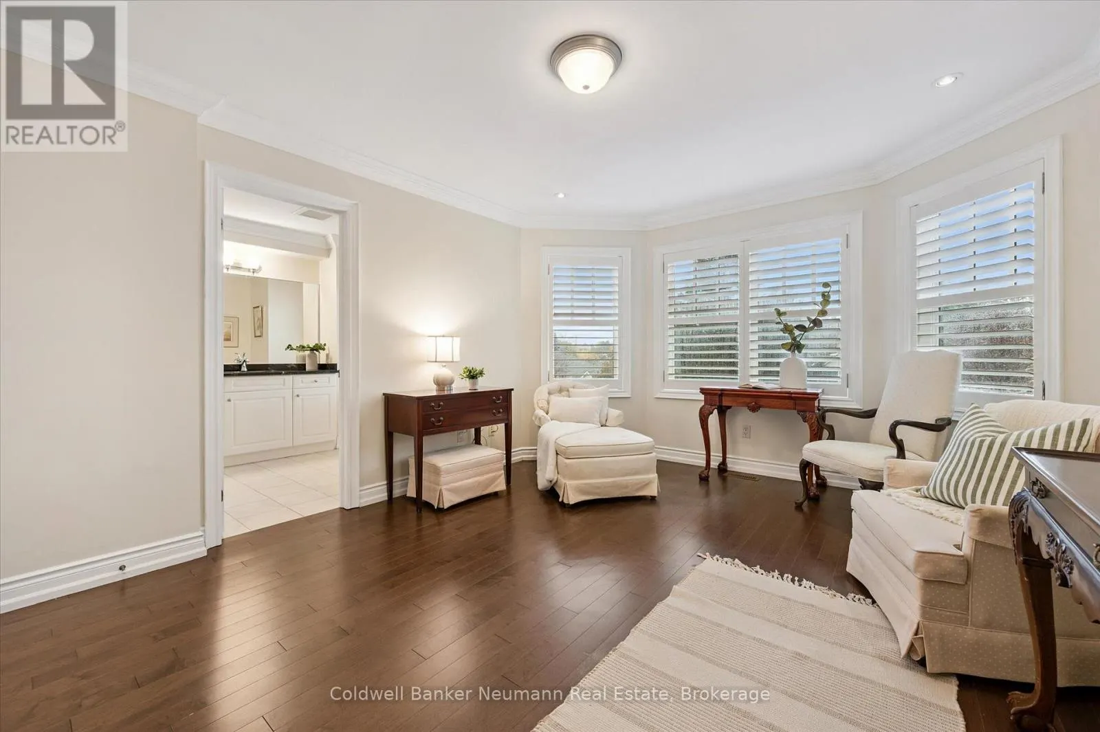 10 - 2061 MARIA STREET, #10