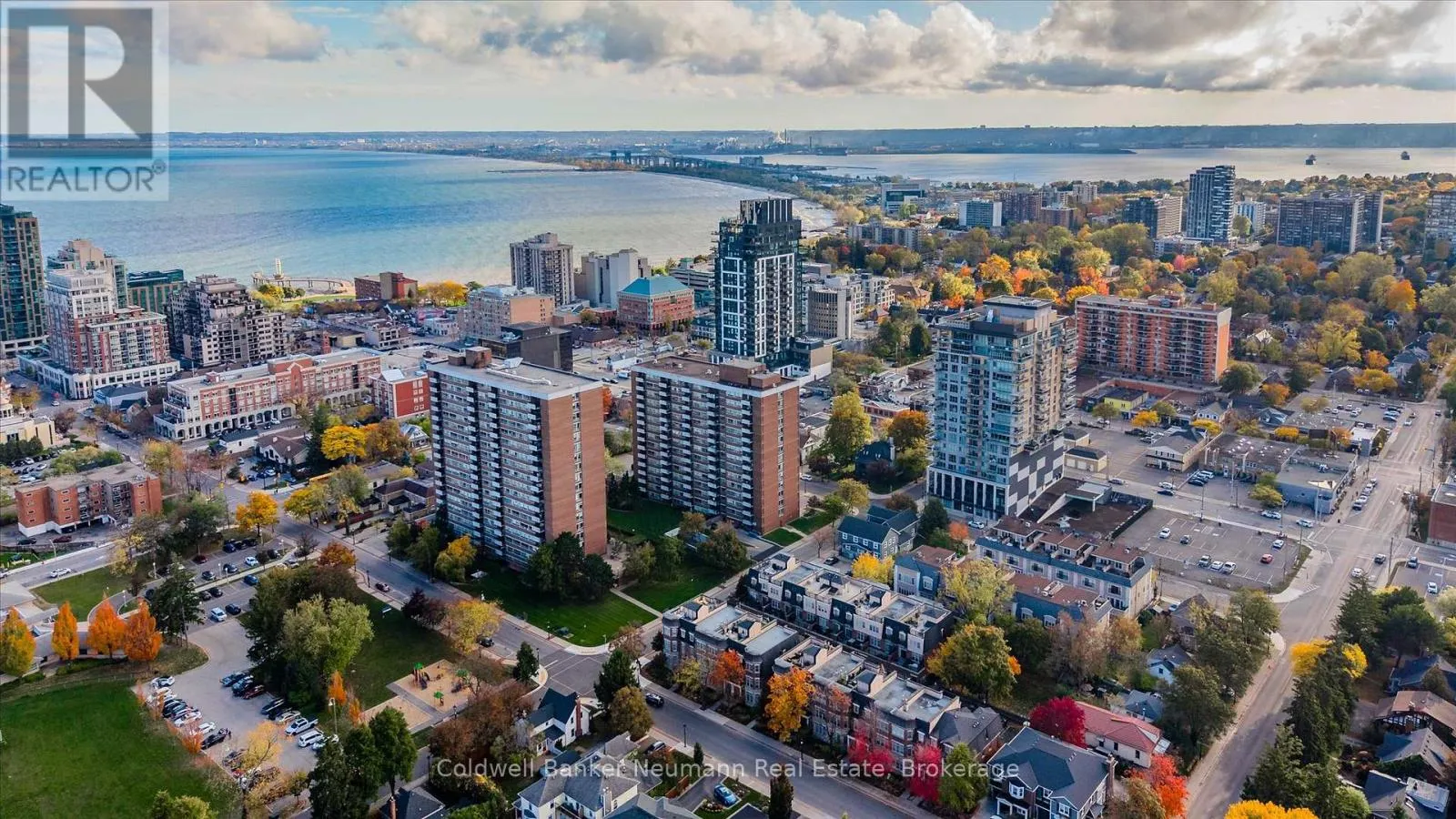 10 - 2061 MARIA STREET, #10