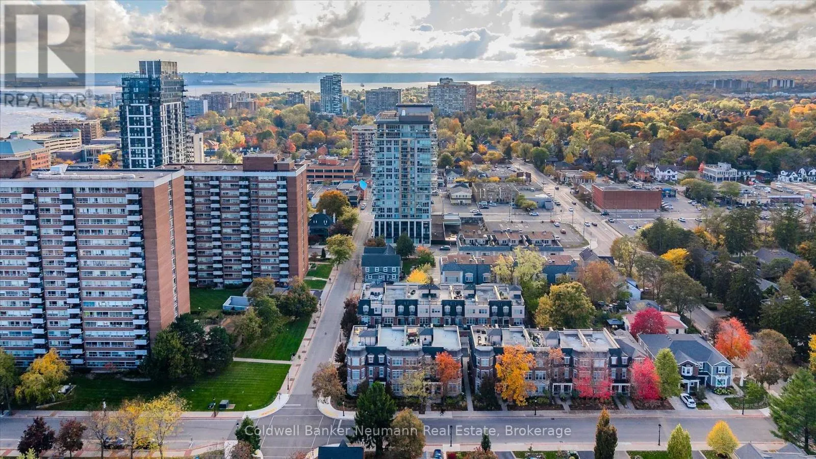 10 - 2061 MARIA STREET, #10