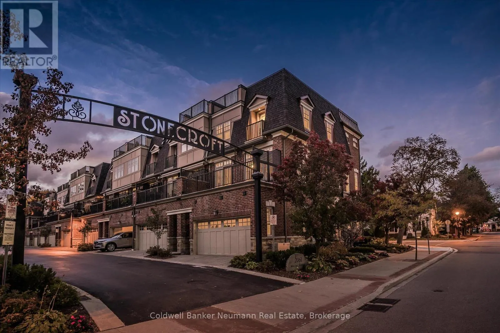 10 - 2061 MARIA STREET, #10