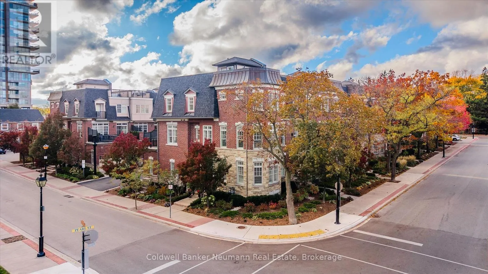 10 - 2061 MARIA STREET, #10