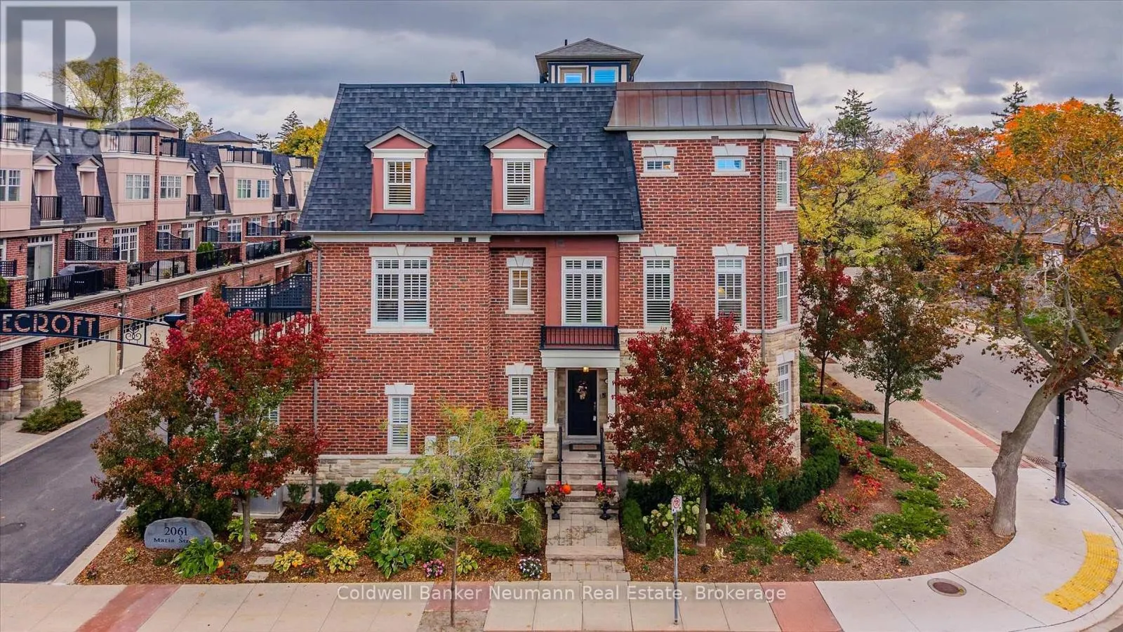 10 - 2061 MARIA STREET, #10