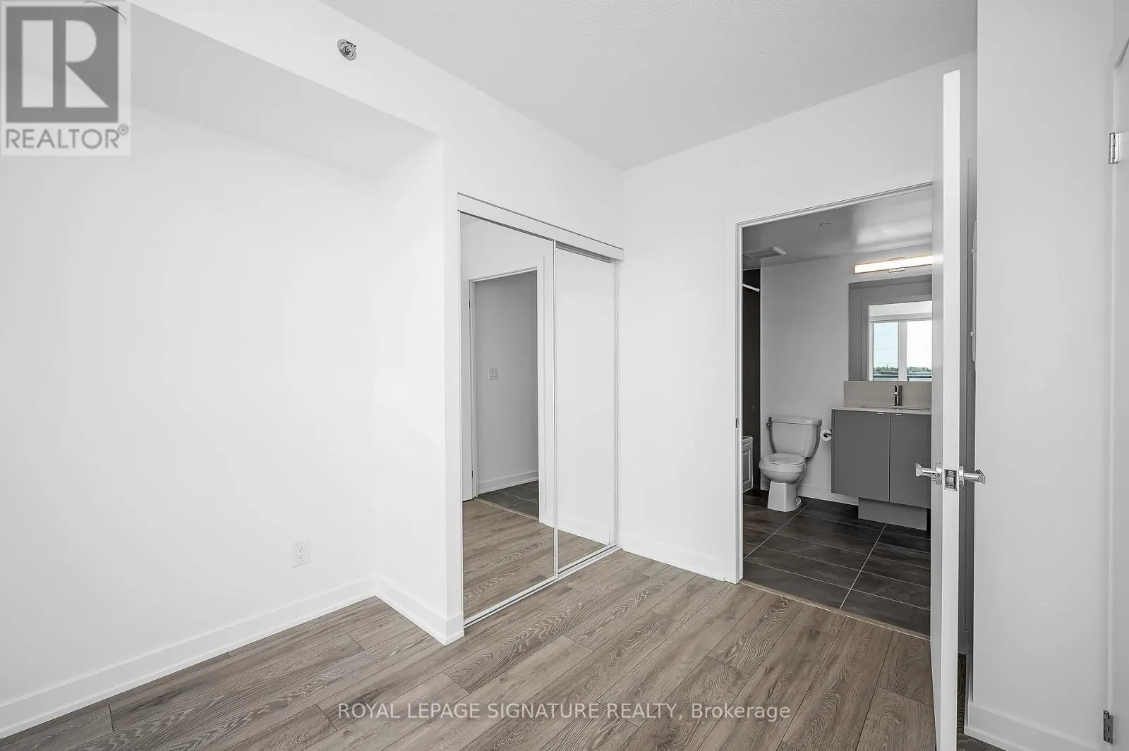 A418 - 3210 DAKOTA COMMON