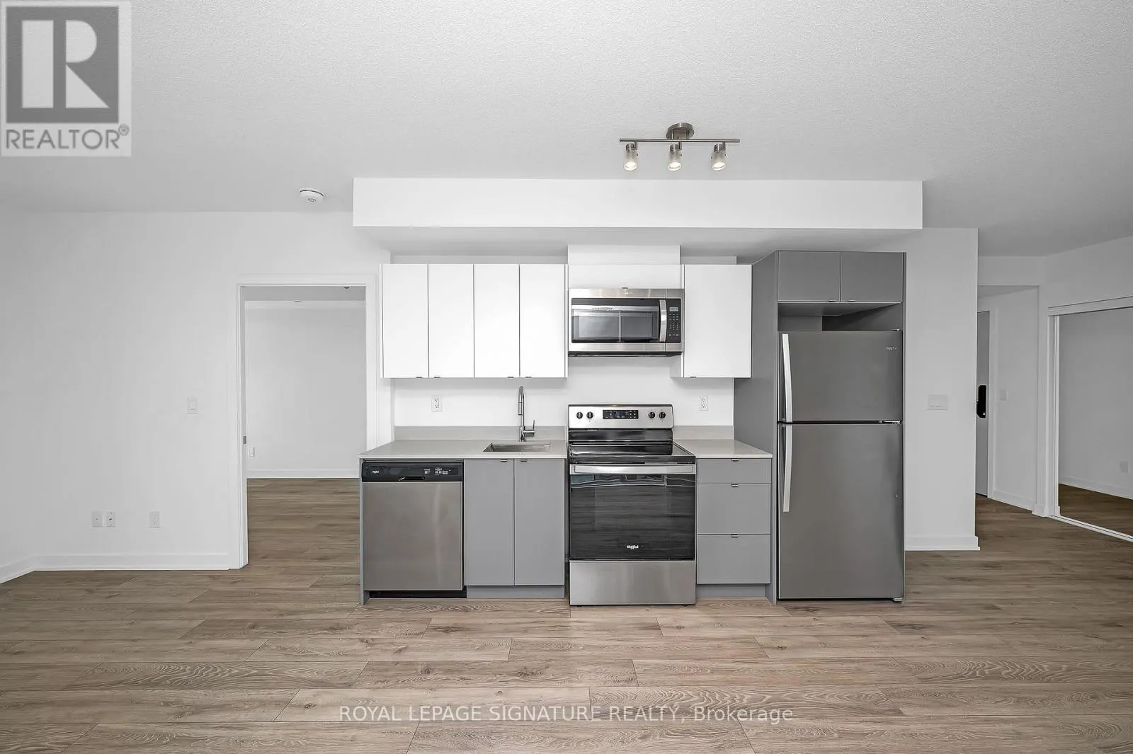 A418 - 3210 DAKOTA COMMON