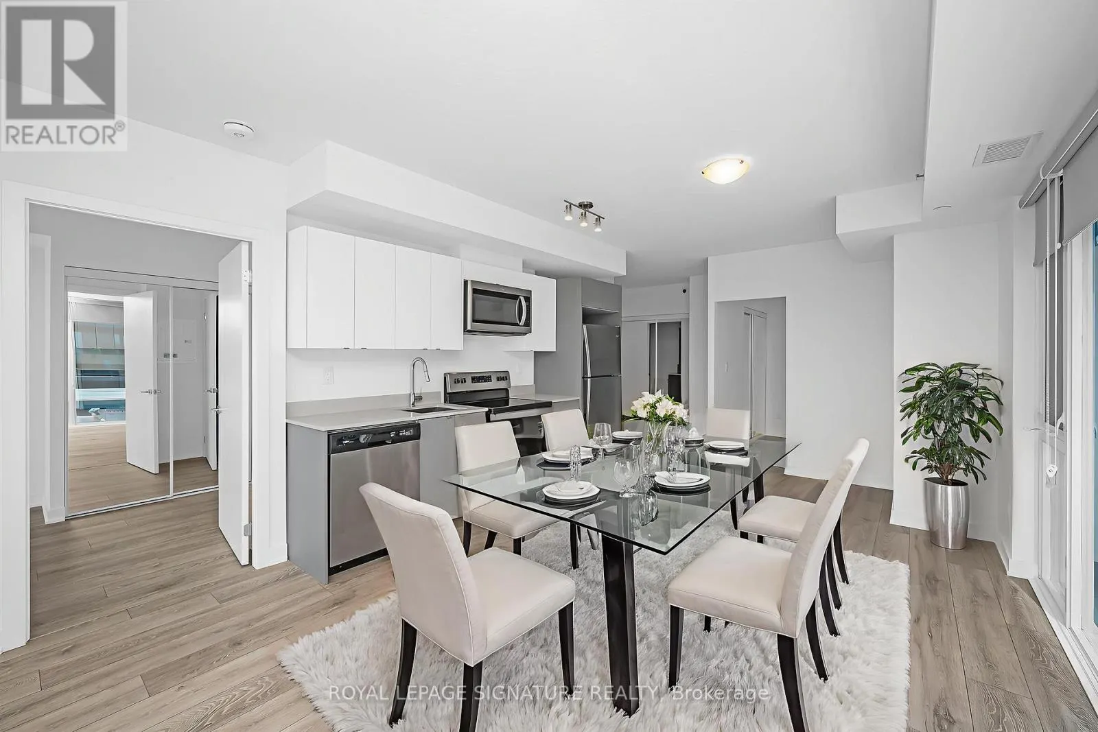 A418 - 3210 DAKOTA COMMON